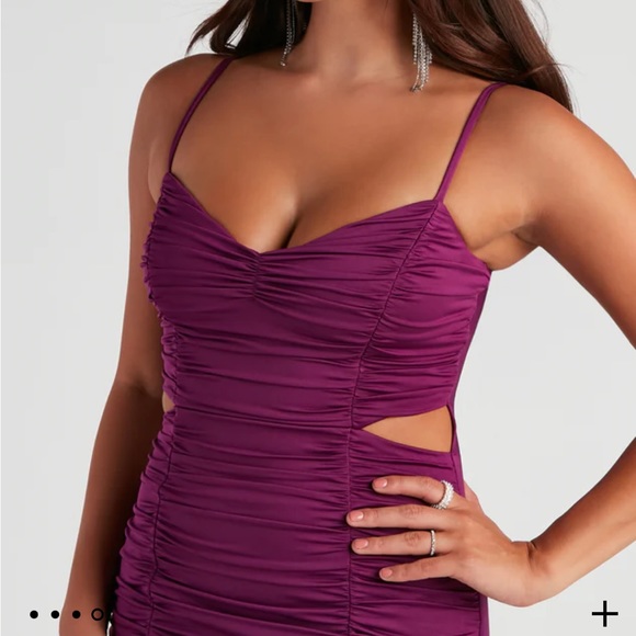 Windsor Fuschia purple ruched cutout mini dress - Picture 4 of 9